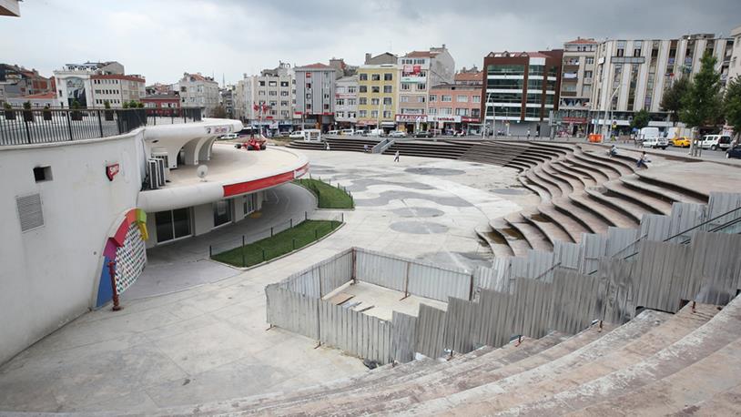Zeytinburnu 15 Temmuz Meydanı Yenileniyor