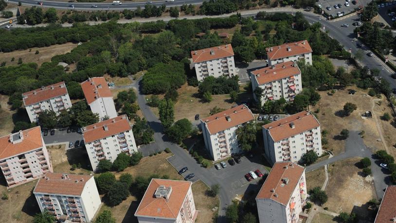 Depreme Dayanıklı Olmayan Lojmanlar Yıkılacak